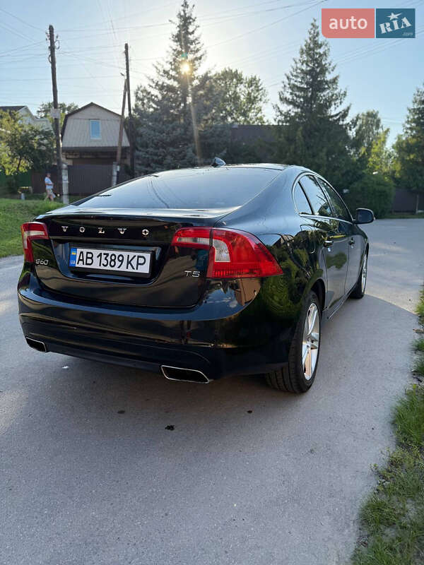 Седан Volvo S60 2013 в Виннице