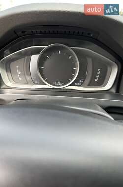 Седан Volvo S60 2017 в 