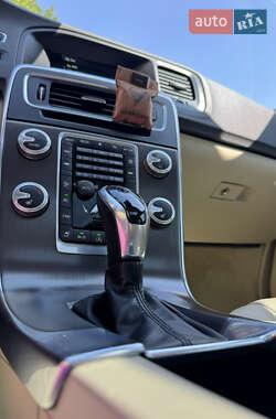 Седан Volvo S60 2014 в 