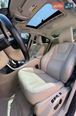 Седан Volvo S60 2014 в 