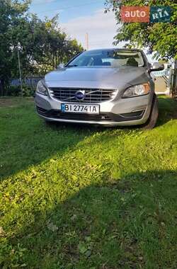 Седан Volvo S60 2015 в Горішніх Плавнях