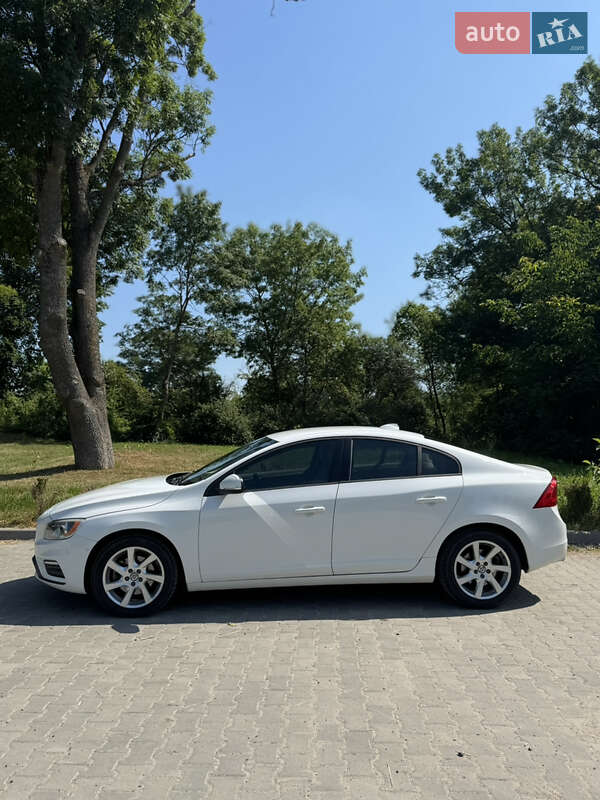 Седан Volvo S60 2015 в Тернополе