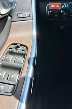 Седан Volvo S60 2015 в 