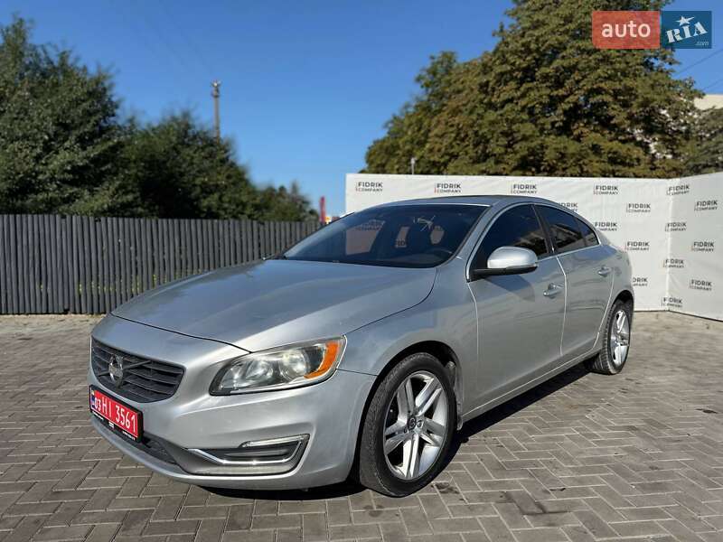 Седан Volvo S60 2015 в Луцке