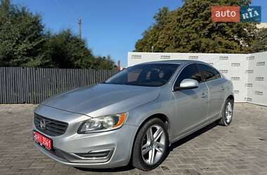 Седан Volvo S60 2015 в 