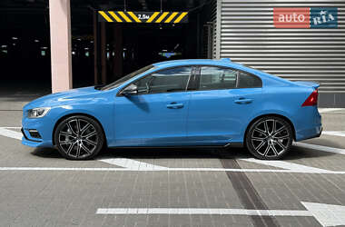 Седан Volvo S60 2017 в 