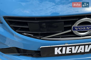 Седан Volvo S60 2017 в 