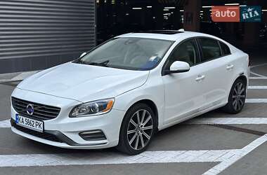 Седан Volvo S60 2017 в 