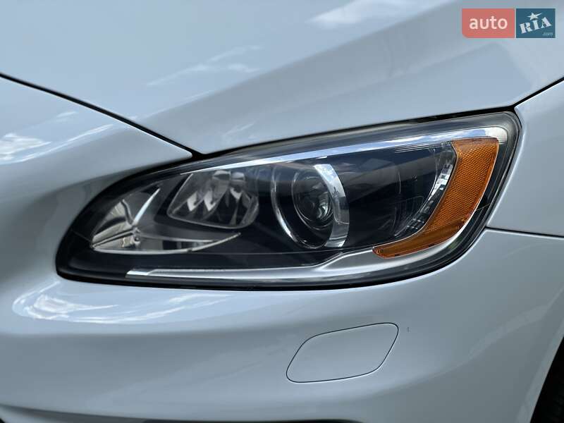 Седан Volvo S60 2017 в Киеве