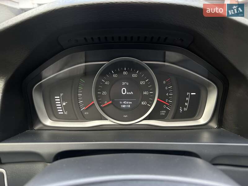 Седан Volvo S60 2017 в Киеве