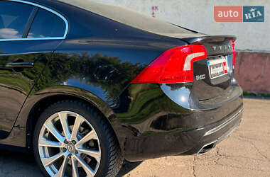 Седан Volvo S60 2017 в 