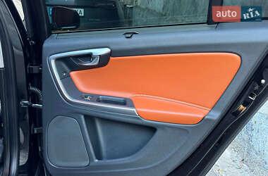 Седан Volvo S60 2017 в 