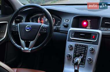 Седан Volvo S60 2017 в 