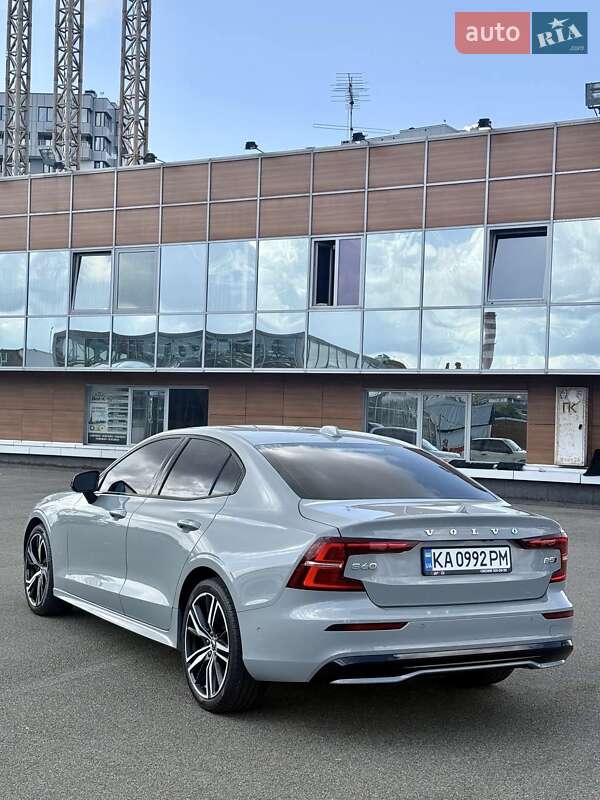Седан Volvo S60 2023 в Киеве