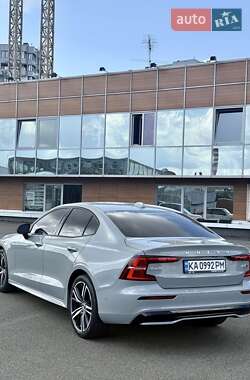 Седан Volvo S60 2023 в 