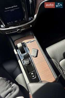 Седан Volvo S60 2023 в 