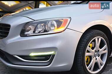 Седан Volvo S60 2013 в 