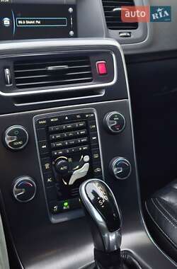 Седан Volvo S60 2013 в 