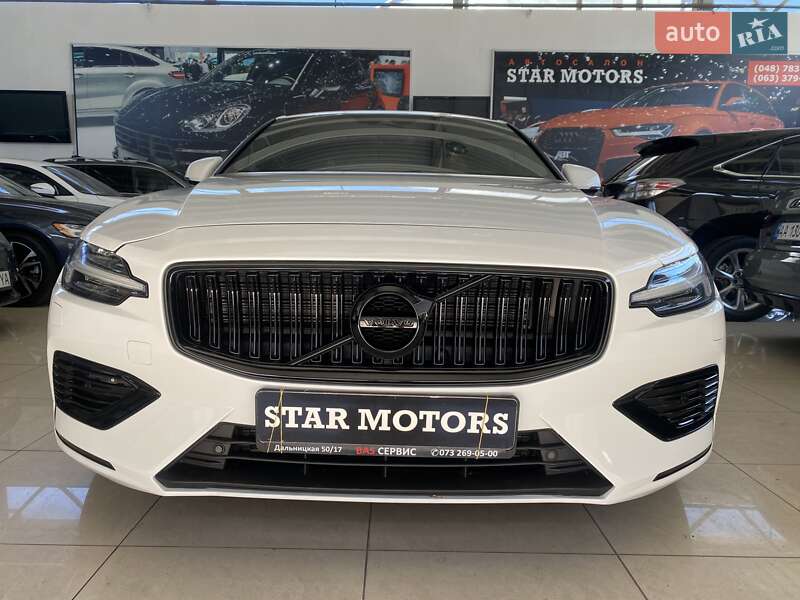 Седан Volvo S60 2019 в Одессе