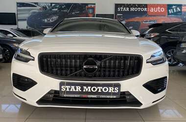 Седан Volvo S60 2019 в 