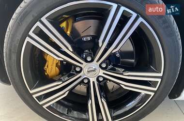 Седан Volvo S60 2019 в 