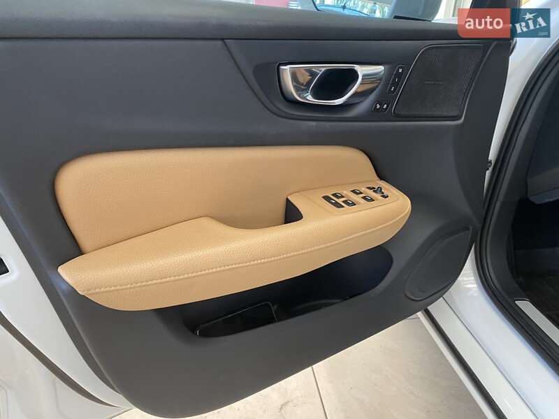 Седан Volvo S60 2019 в Одессе