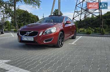 Седан Volvo S60 2010 в Самборе