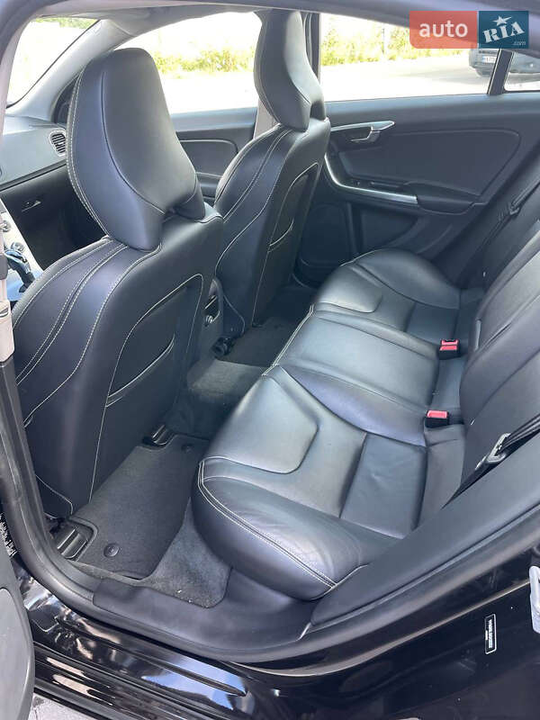 Седан Volvo S60 2017 в Києві