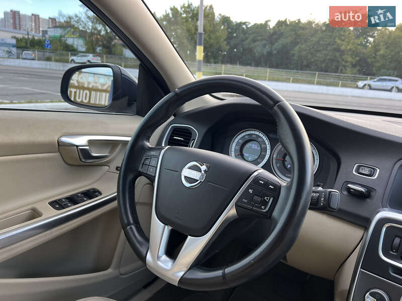 Седан Volvo S60 2012 в Киеве фото 27 Седан Volvo S60 2012 в Киеве