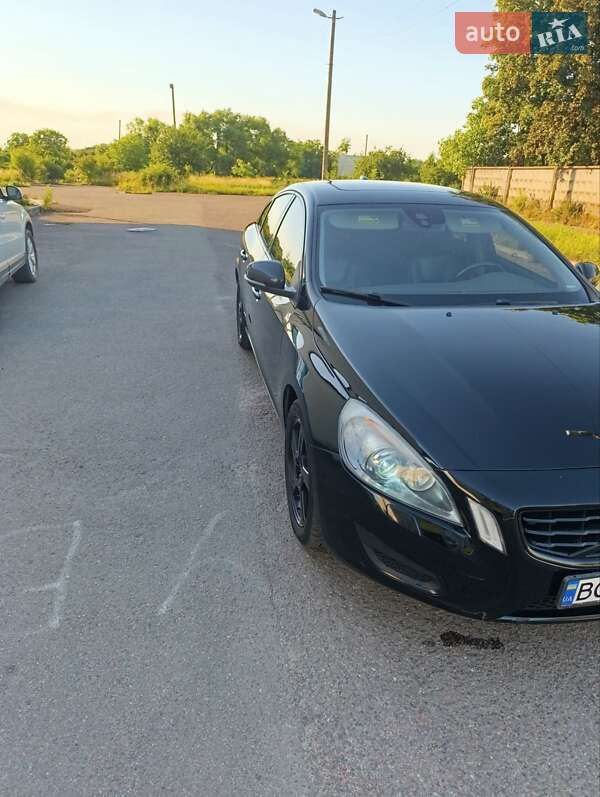 Седан Volvo S60 2012 в Шептицькому