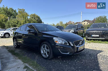Седан Volvo S60 2012 в 