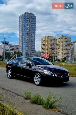 Седан Volvo S60 2012 в Киеве