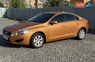 Седан Volvo S60 2012 в 