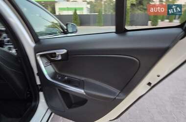 Седан Volvo S60 2017 в 