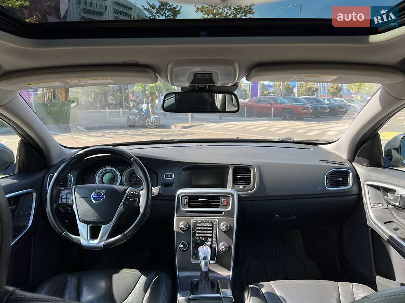 Седан Volvo S60 2013 в Києві