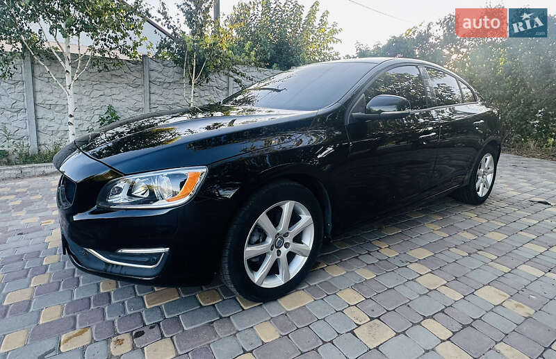 Седан Volvo S60 2016 в 