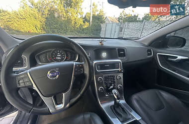 Седан Volvo S60 2016 в 