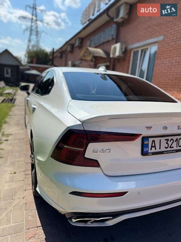 Седан Volvo S60 2020 в Києві фото 10 Седан Volvo S60 2020 в Києві