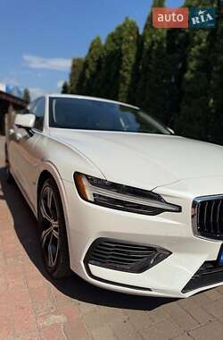 Седан Volvo S60 2020 в 