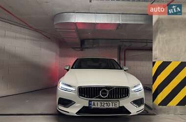 Седан Volvo S60 2020 в 