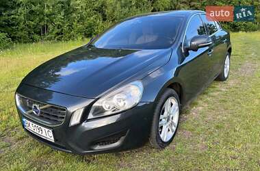 Седан Volvo S60 2012 в 