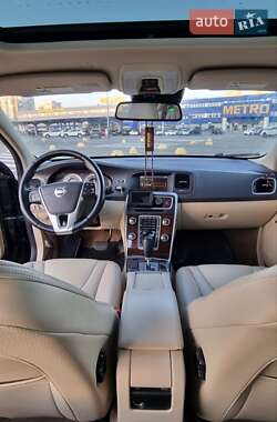 Седан Volvo S60 2012 в 