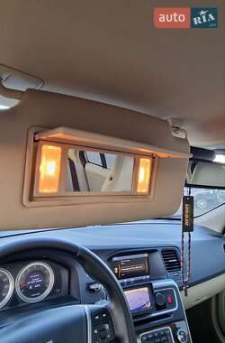 Седан Volvo S60 2012 в 