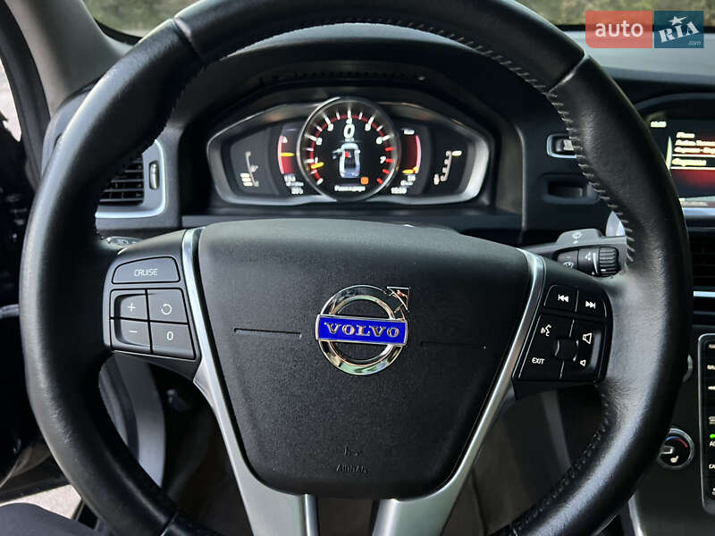 Седан Volvo S60 2016 в Києві