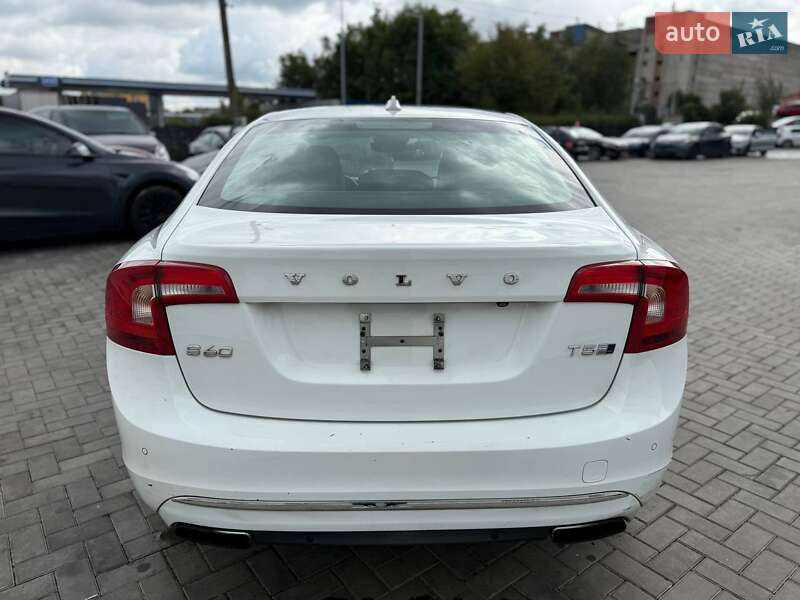Седан Volvo S60 2015 в Луцьку