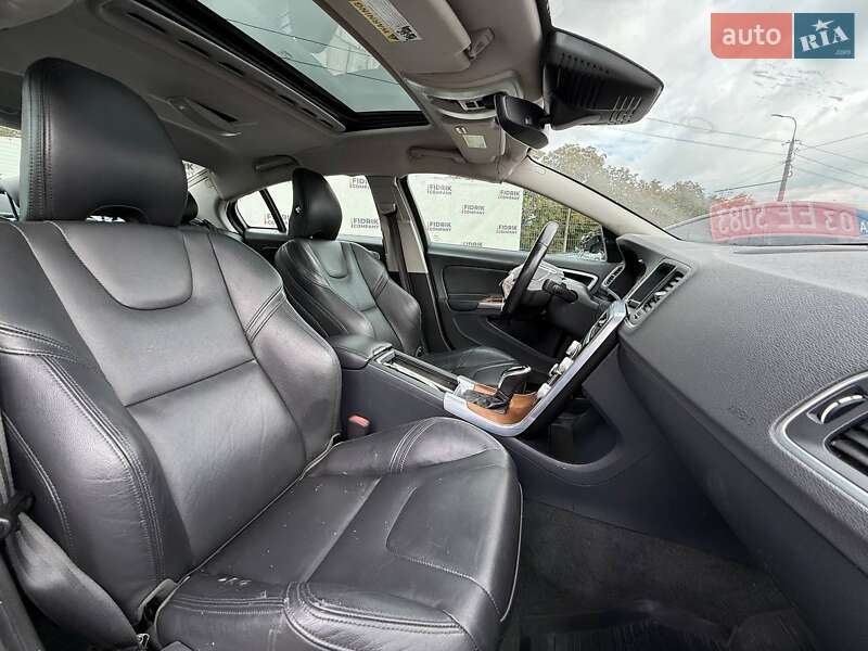 Седан Volvo S60 2015 в Луцьку