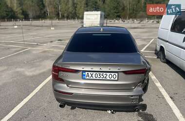 Седан Volvo S60 2020 в 