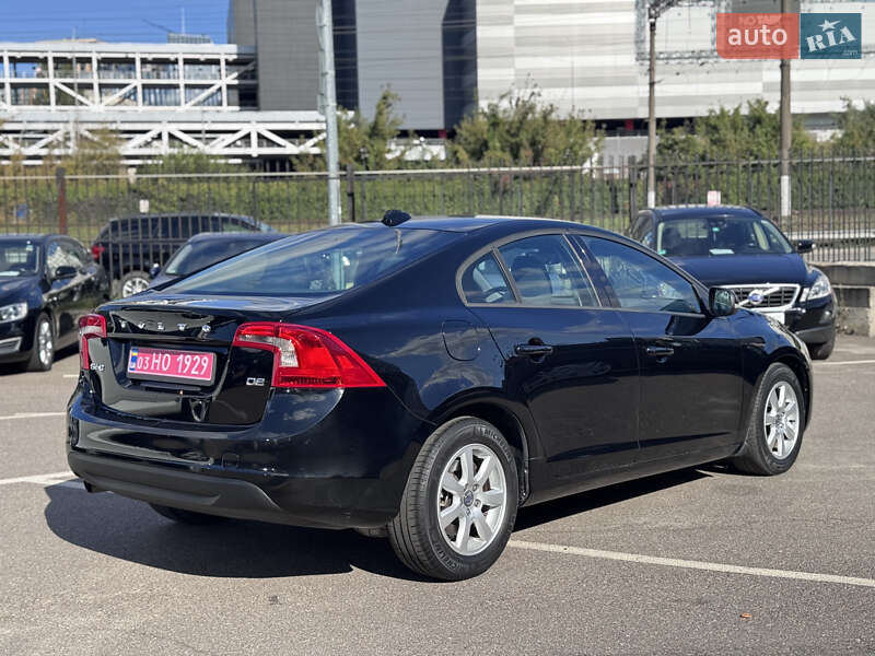 Седан Volvo S60 2012 в Киеве