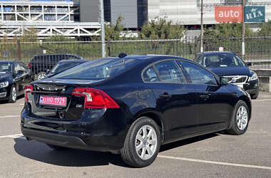 Седан Volvo S60 2012 в 