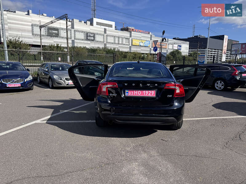 Седан Volvo S60 2012 в Киеве